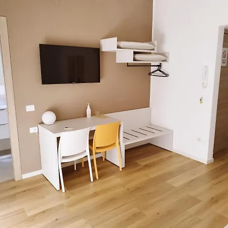 1 Piano Con Garage Privato *