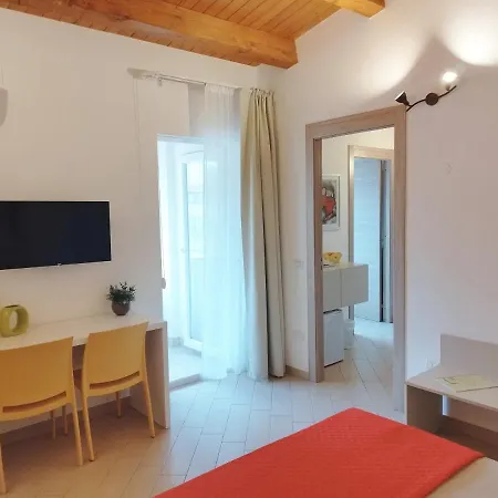 Con Garage Privato Gasthof Alcamo